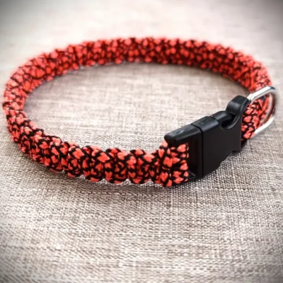 Collier paracorde petit chien rose orange et noir