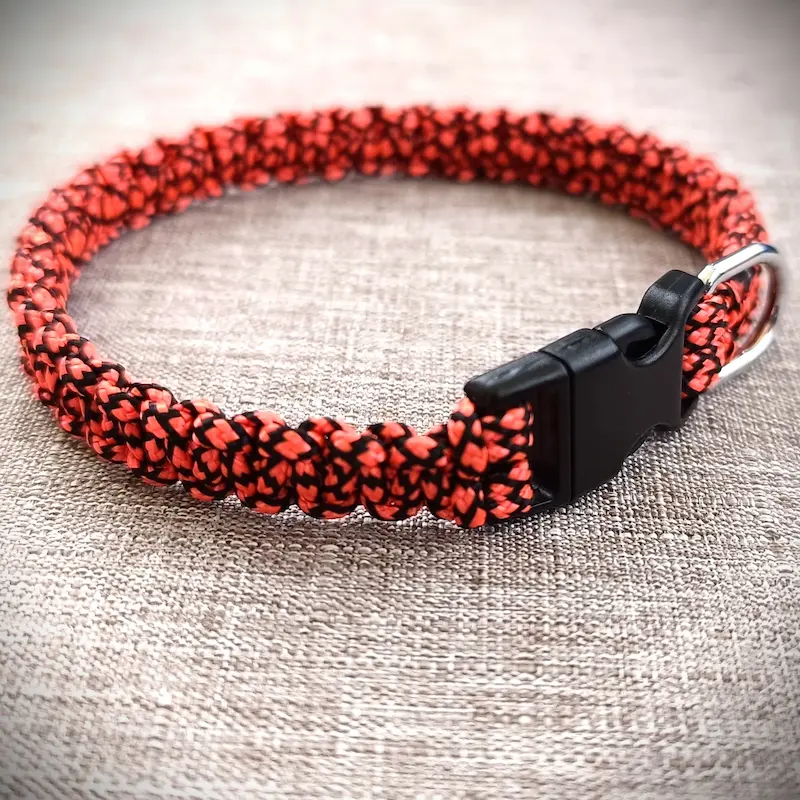 Collier paracorde petit chien rose orange et noir